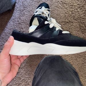 COPY - Fear of god essential backless runner size…